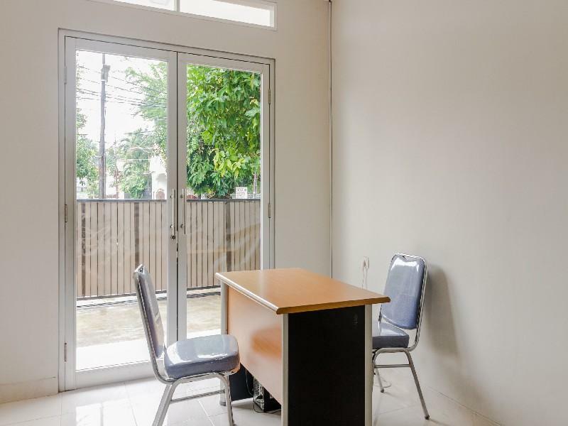 Reddoorz @ Cipete Raya Jacarta Exterior foto