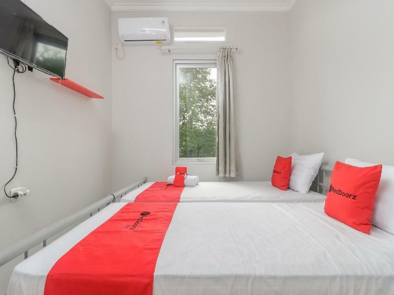 Reddoorz @ Cipete Raya Jacarta Exterior foto